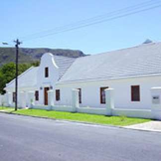 Exterior view of Hermanus Dorpshuys